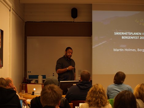123