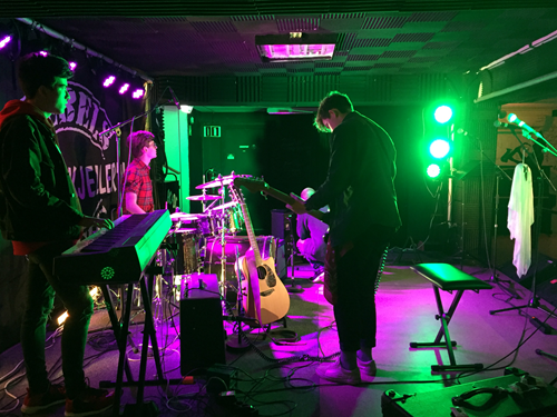Konsert Basement session: Fote Rebels Music
