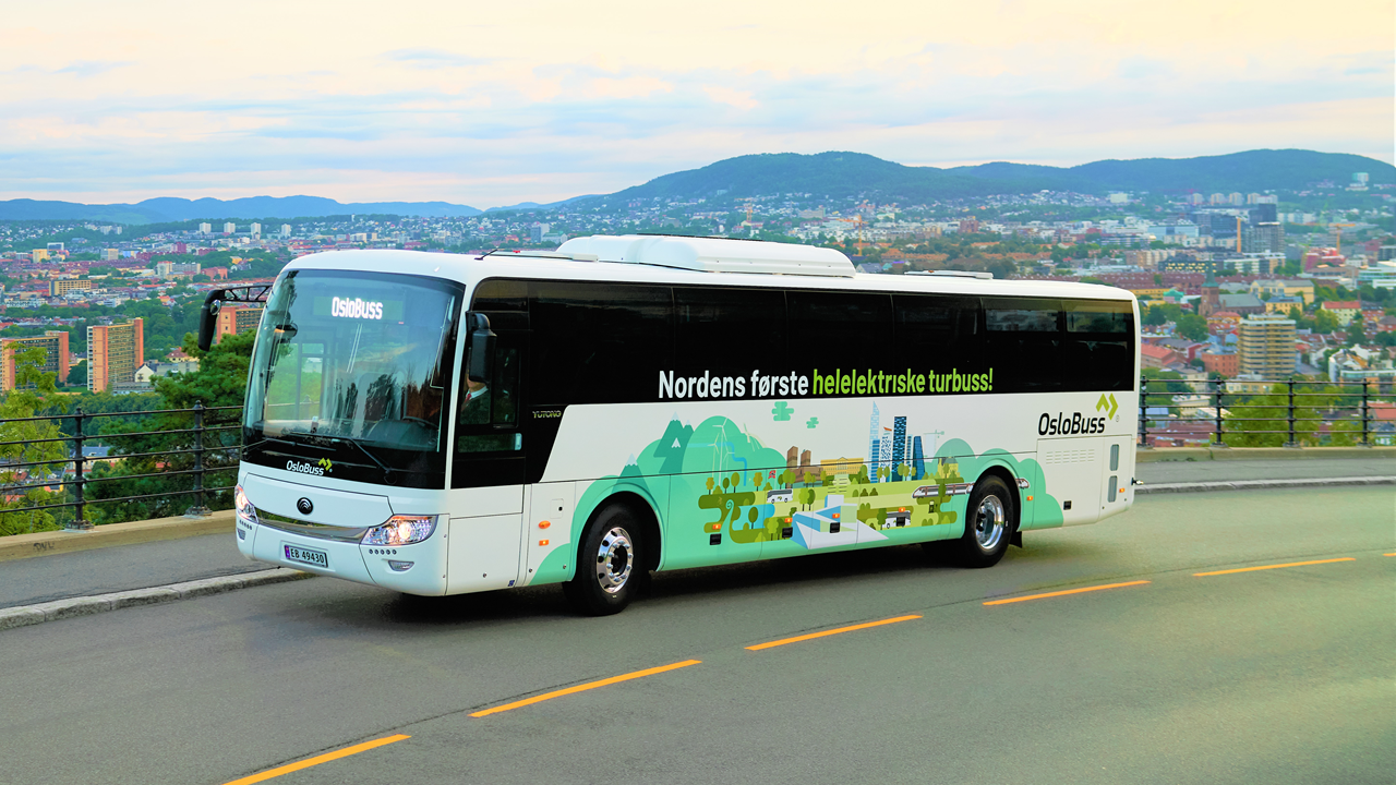Bilde av en helelektrisk turbuss