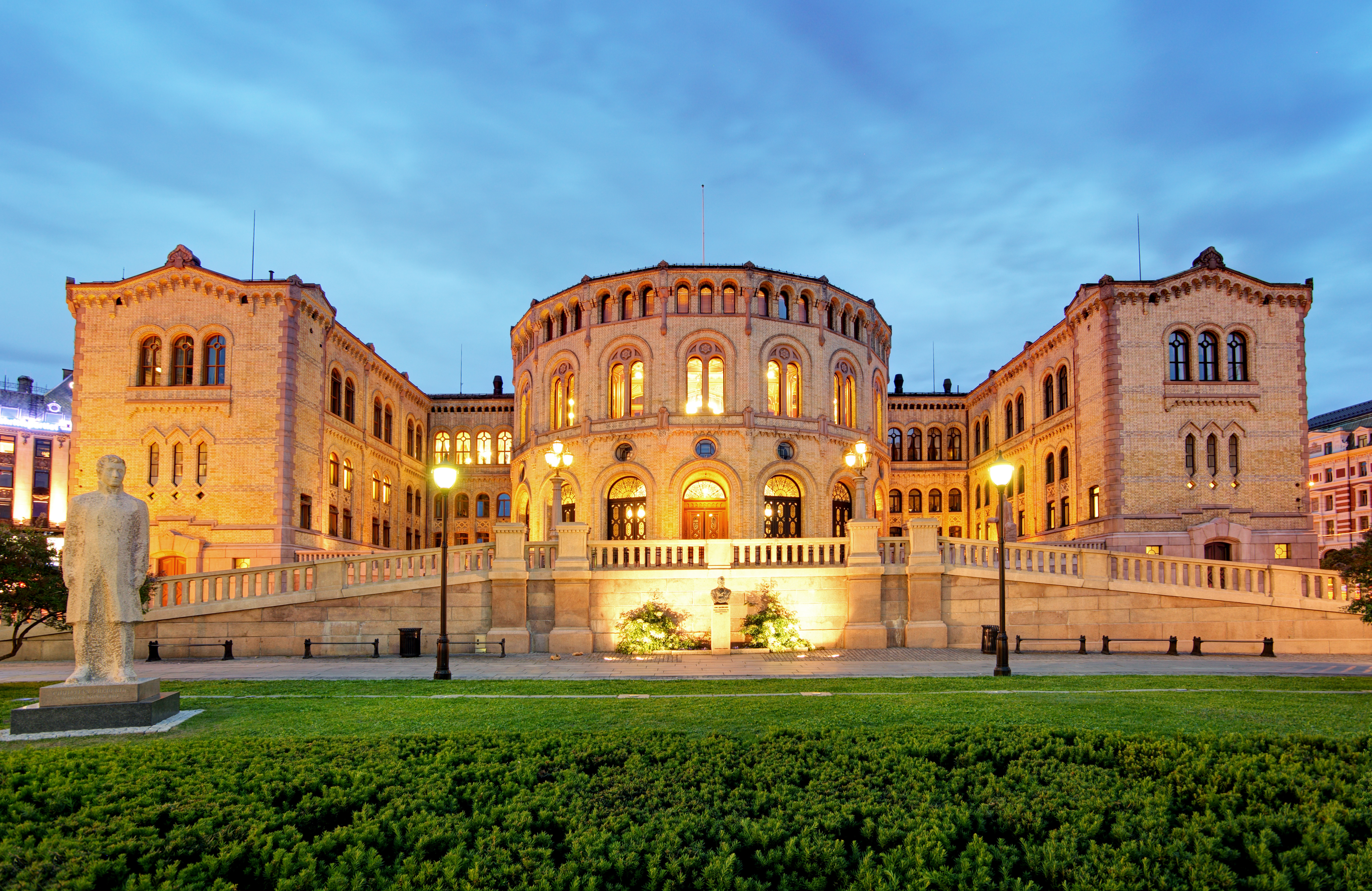 Illustrasjonsbilde av Stortinget. Foto: TTstudio, fra Adobe Stock.
